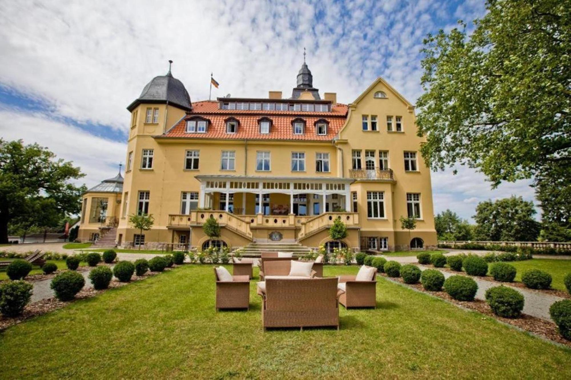 Bernsteinschloss Wendorf  Exteriör bild